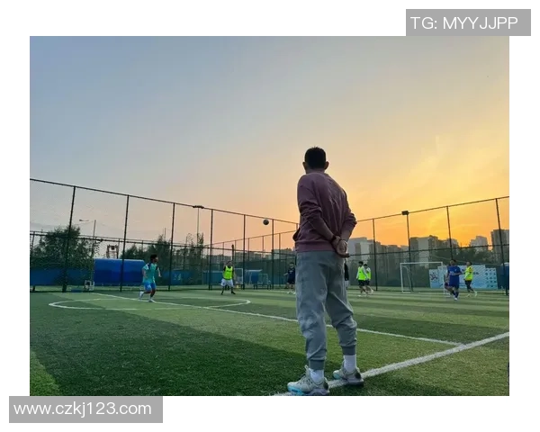 足球明星如何通过个人魅力和竞技表现迅速走红的背后故事与秘诀分析